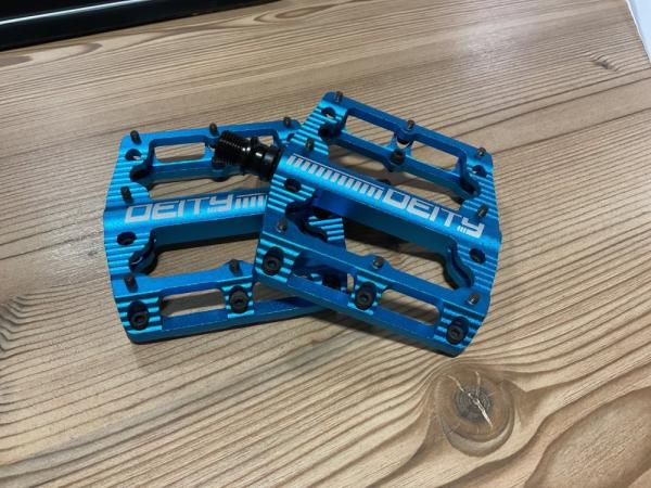 Deity BLACK KAT blue